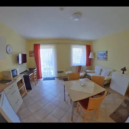 In Der Kopenhagener Strasse * روستوك